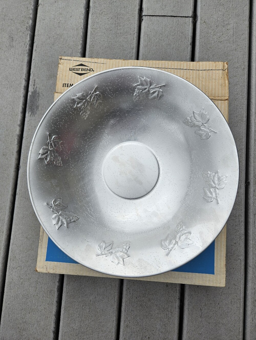 Vtg West Bend 14" Aluminum Salad Bowl Embossed Grape Leaf Design Cottagecore